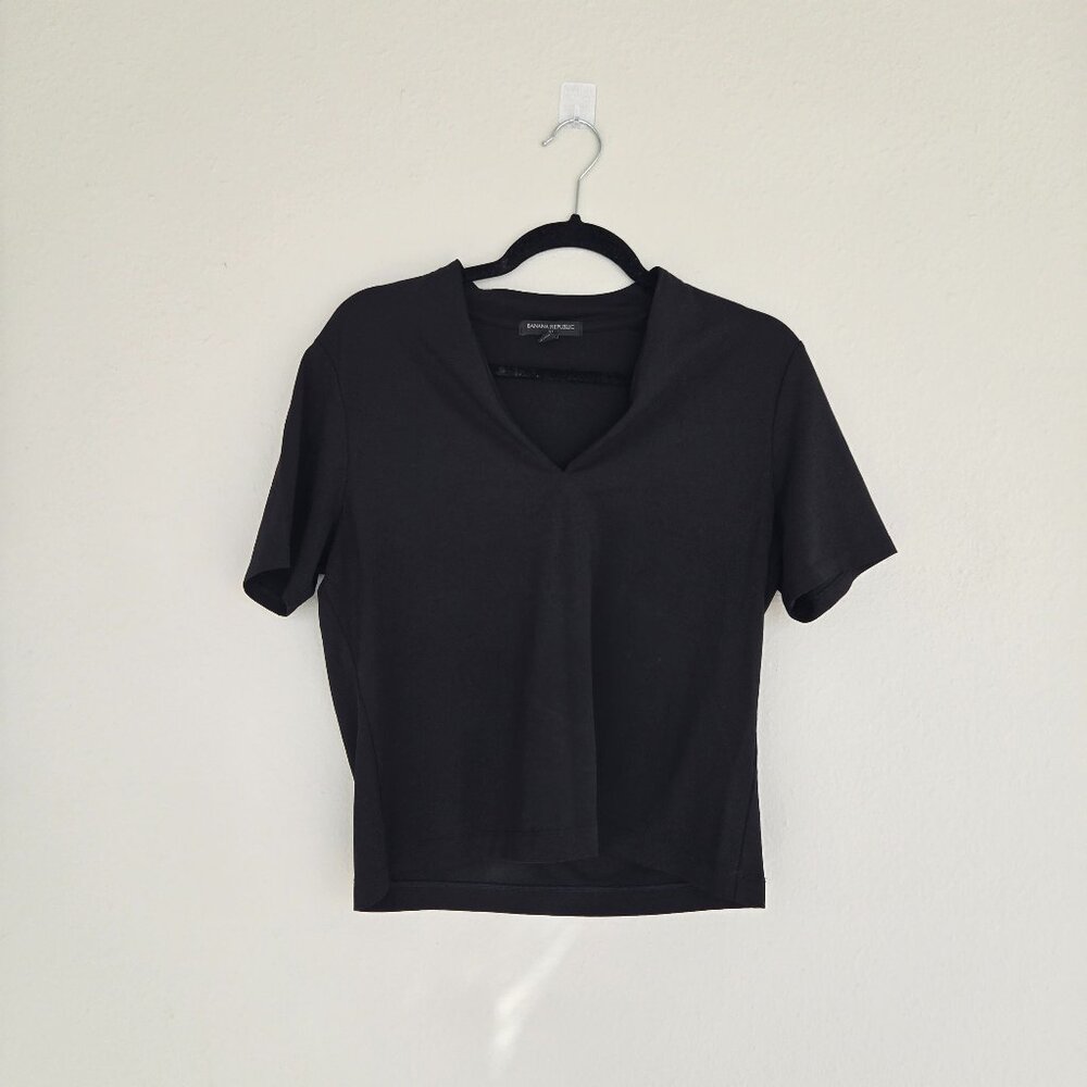 Black V-neck Banana Republic